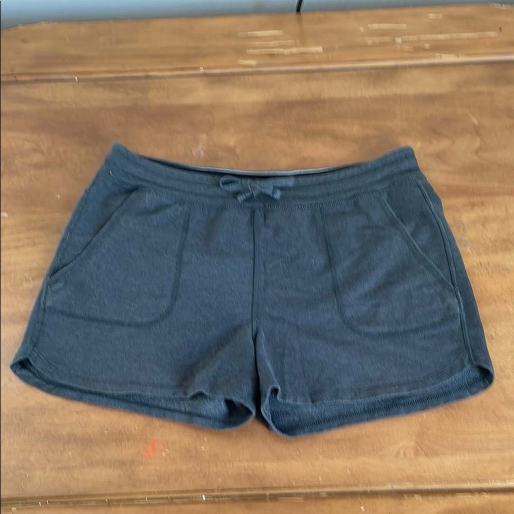 Patagonia Gray Athletic Shorts for Active Comfort Size Medium